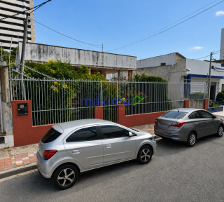 CASA AMPLA COM GRANDE TERRENO – BAIRRO SÃO JOSE