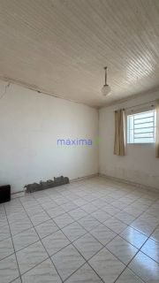CASA AMPLA COM GRANDE TERRENO – BAIRRO SÃO JOSE