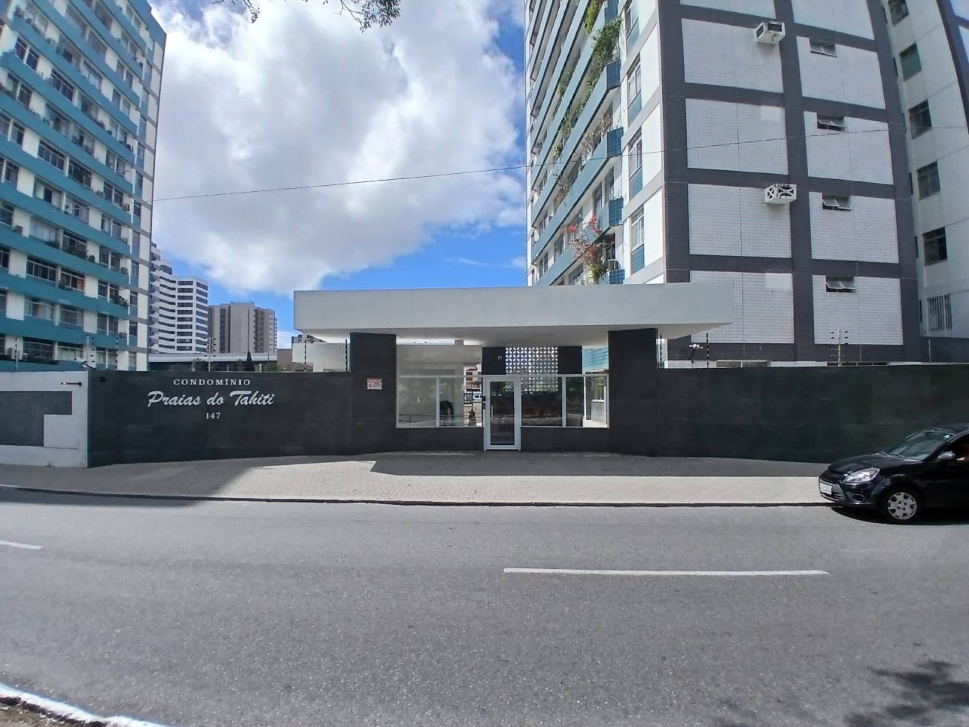 Apartamento à venda - Cond. Praias do Tahiti