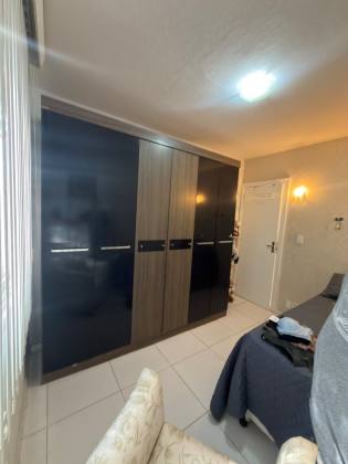 Vende-se apartamento na Atalaia