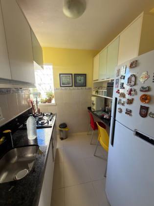 Vende-se apartamento na Atalaia
