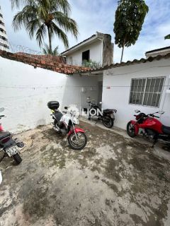 Casa à Venda no Coração do Farol – Moradia ou Ponto Comercial!