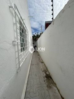 Casa à Venda no Coração do Farol – Moradia ou Ponto Comercial!