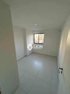 Oportunidade no Edifício Golden Park – Conforto e Localização!  Você encontrou o apartamento ideal para morar com praticidade a apenas 3 minutos da praia!