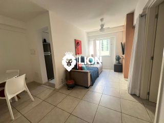 Localizado no Edifício JTR – Torre Austrália, na charmosa Jatiúca, este apartamento de 42m² foi pensado para oferecer tudo que você precisa em um só lugar: