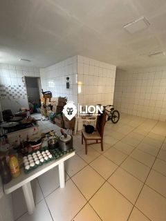 Vendo casa de primeiro andar no Antares!