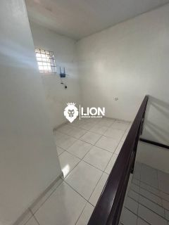 Vendo casa de primeiro andar no Antares!