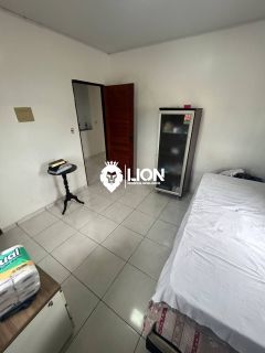 Vendo casa de primeiro andar no Antares!