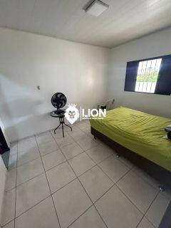 Vendo casa de primeiro andar no Antares!