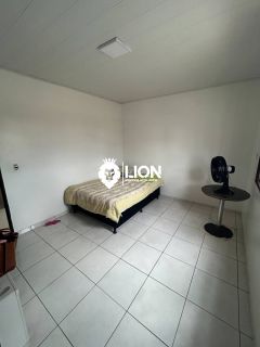 Vendo casa de primeiro andar no Antares!