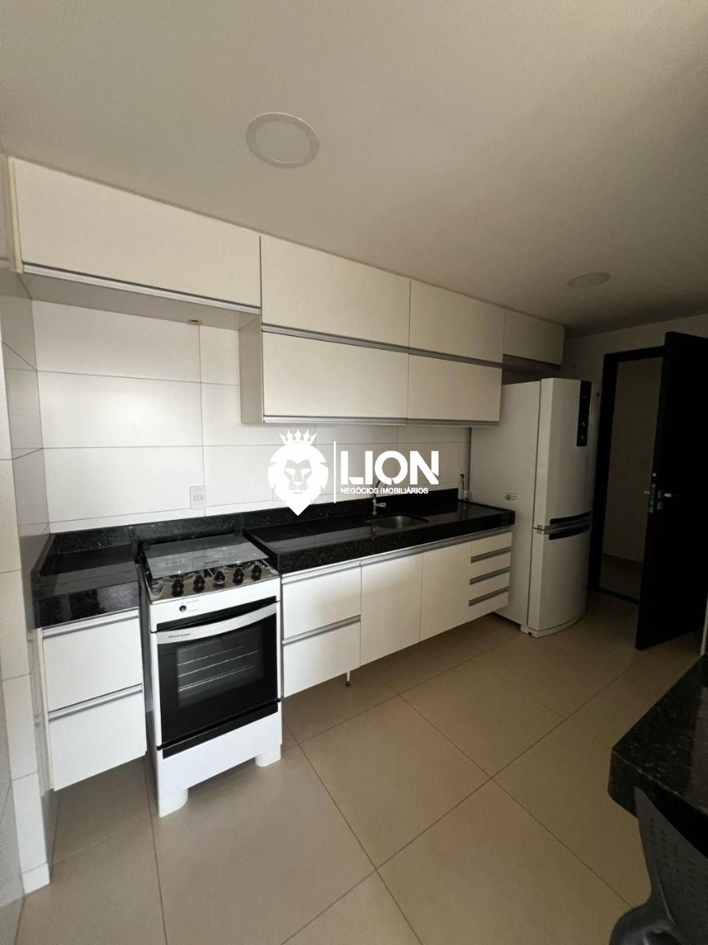 Apartamento Para Vender com 3 quartos 2 suítes no Edifício Lumiére -bairro Jatiúca em Maceió