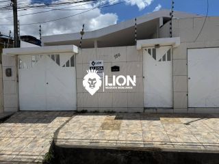 ALUGUEL – CASA ESPAÇOSA E BEM LOCALIZADA!