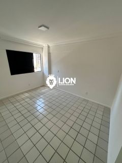 Apartamento à Venda na Ponta Verde – Localização Privilegiada e Excelente Ventilação!