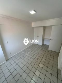 Apartamento à Venda na Ponta Verde – Localização Privilegiada e Excelente Ventilação!