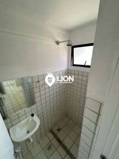 Apartamento à Venda na Ponta Verde – Localização Privilegiada e Excelente Ventilação!