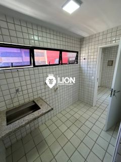 Apartamento à Venda na Ponta Verde – Localização Privilegiada e Excelente Ventilação!