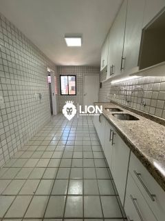 Apartamento à Venda na Ponta Verde – Localização Privilegiada e Excelente Ventilação!