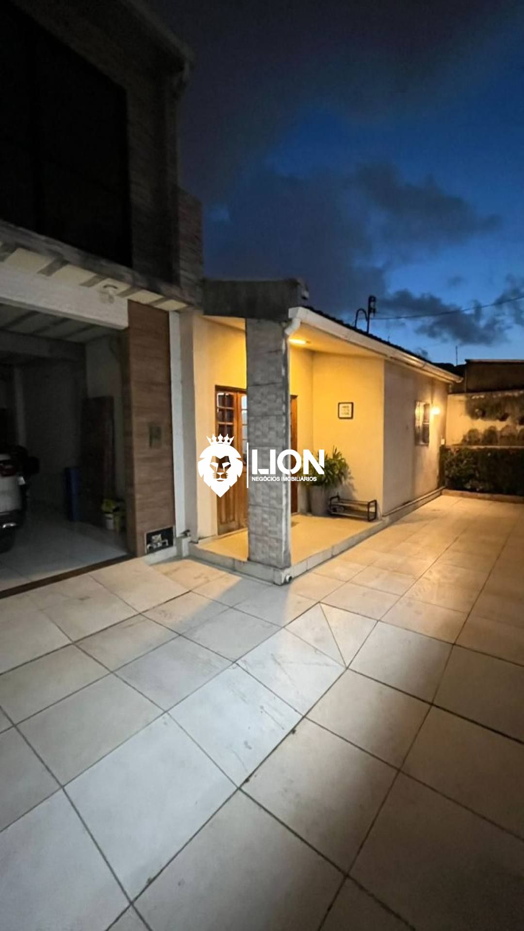 Casa à Venda no Antares