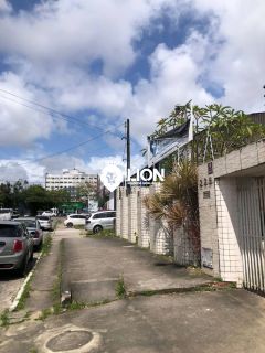 VENDE-SE CASA COMERCIAL – TABULEIRO DOS MARTINS, MACEIÓ