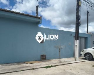 Casa Espaçosa à Venda no Benedito Bentes I – Conforto e Excelente Localização