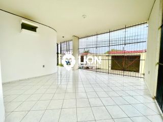 (016)EXCELENTE ALUGUEL - CASA DE ESQUINA EM CONJUNTO COM PORTARIA