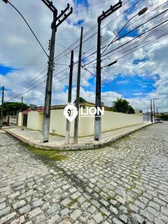 (016)EXCELENTE ALUGUEL - CASA DE ESQUINA EM CONJUNTO COM PORTARIA