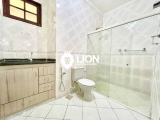 (016)EXCELENTE ALUGUEL - CASA DE ESQUINA EM CONJUNTO COM PORTARIA