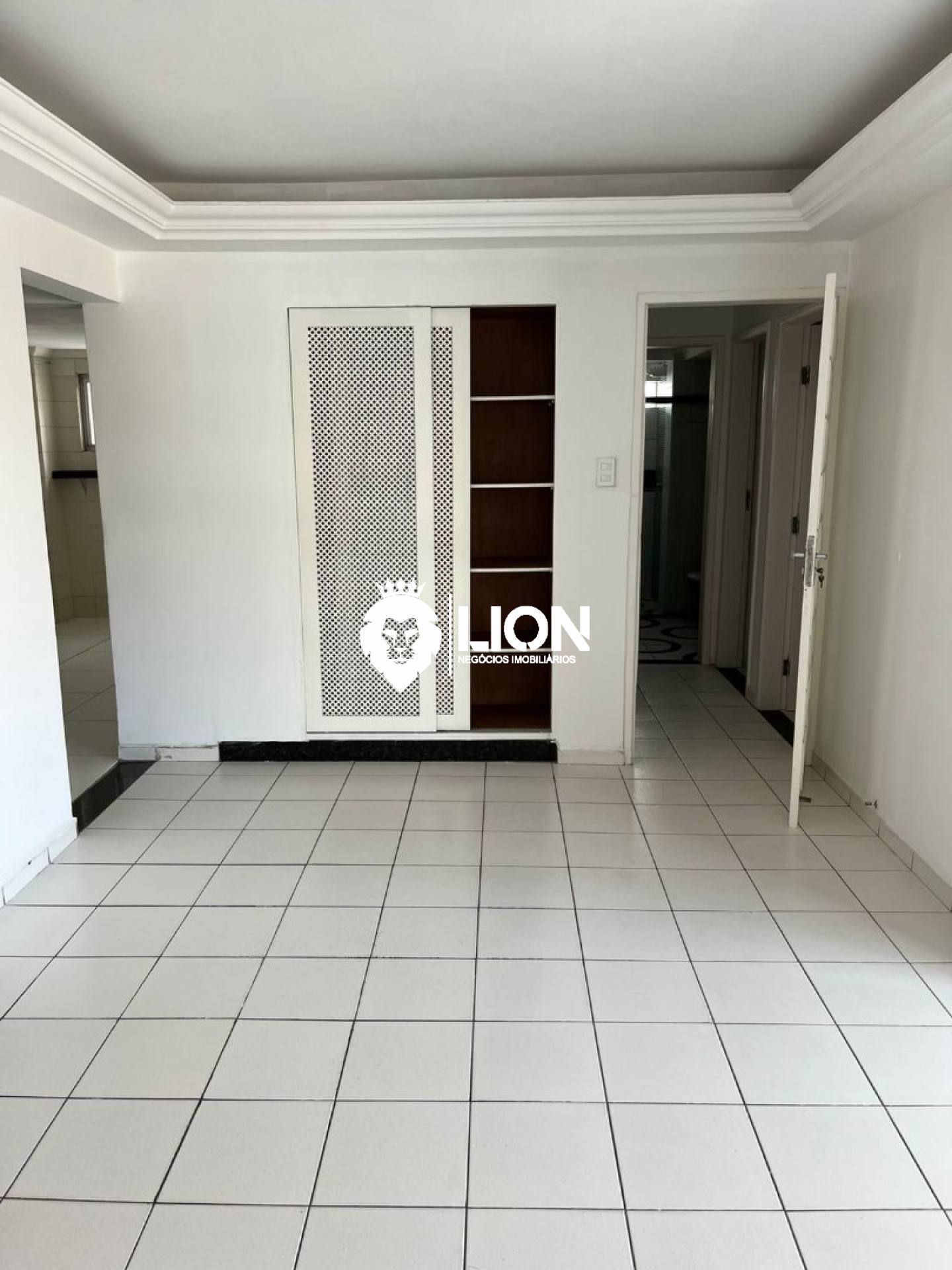 (015)APARTAMENTO PARA ALUGUEL – ED. VAN GOGH