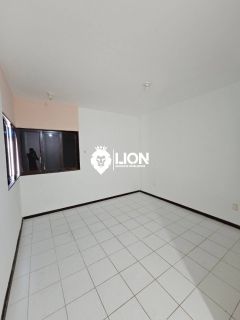 CASA À VENDA – 200m² DE CONFORTO E SOFISTICAÇÃO