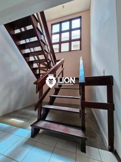 CASA À VENDA – 200m² DE CONFORTO E SOFISTICAÇÃO