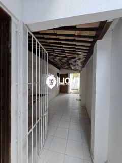 CASA À VENDA – 200m² DE CONFORTO E SOFISTICAÇÃO