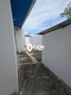 CASA À VENDA – 200m² DE CONFORTO E SOFISTICAÇÃO