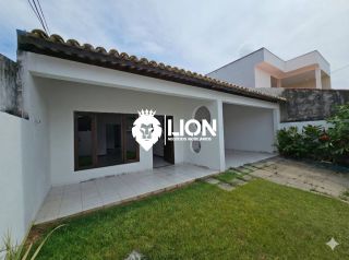 CASA À VENDA – 200m² DE CONFORTO E SOFISTICAÇÃO