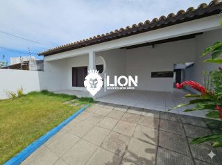 CASA À VENDA – 200m² DE CONFORTO E SOFISTICAÇÃO