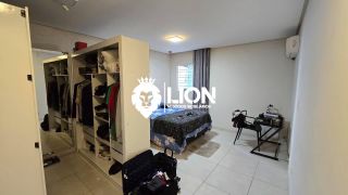 Casa reformada e moderna, PORTEIRA FECHADA. Ficam todos os móveis e eletrodomésticos