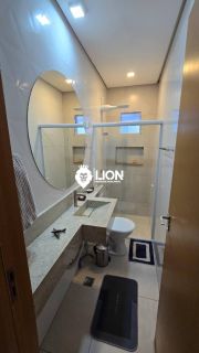 Casa reformada e moderna, PORTEIRA FECHADA. Ficam todos os móveis e eletrodomésticos