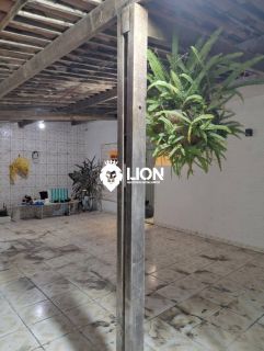 VENDO CASA ESPAÇOSA E BEM LOCALIZADA!- CIDADE UNIVERSITÁRIA