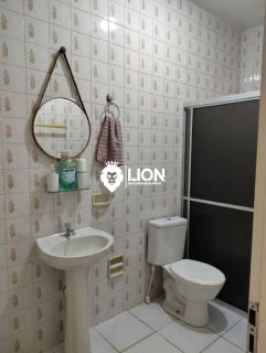 VENDO CASA ESPAÇOSA E BEM LOCALIZADA!- CIDADE UNIVERSITÁRIA