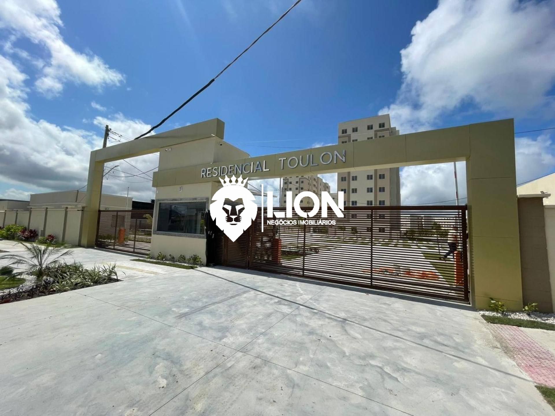 ALUGUEL RESIDENCIAL TOULON