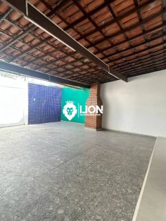 Casa à Venda – Conforto, Espaço e Excelente Posição Solar!