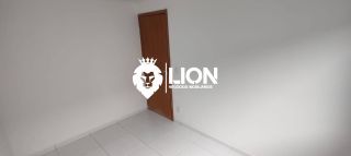 Casa à Venda em Condomínio Fechado
