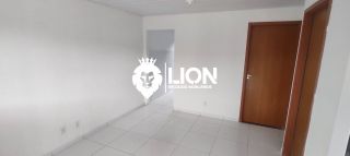 Casa à Venda em Condomínio Fechado