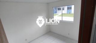 Casa à Venda em Condomínio Fechado