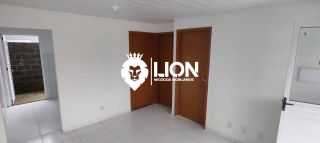 Casa à Venda em Condomínio Fechado