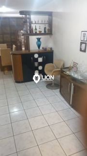 CASA MOBILIADA À VENDA NO JACINTINHO – ESPAÇO, CONFORTO E LAZER COMPLETO!