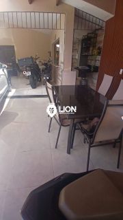 CASA MOBILIADA À VENDA NO JACINTINHO – ESPAÇO, CONFORTO E LAZER COMPLETO!