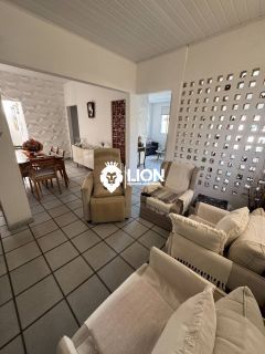 Casa à Venda – Espaço, Conforto e Segurança para sua Família!