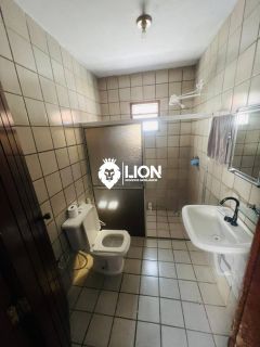 ? Casa Ampla para Aluguel – Conforto, Espaço e Excelente Custo-Benefício!