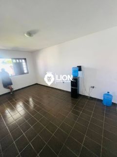? Casa Ampla para Aluguel – Conforto, Espaço e Excelente Custo-Benefício!