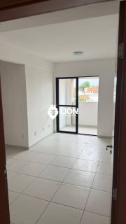 APARTAMENTO À VENDA EM CONDOMÍNIO FECHADO!